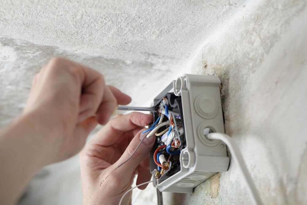 wykonanie instalacji elektrycznej